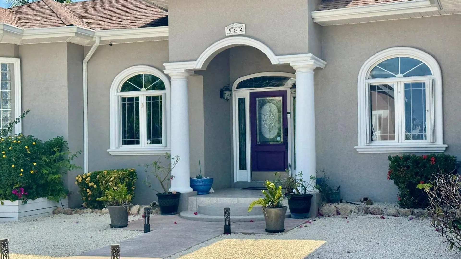 Prospect Oasis Villa George Town